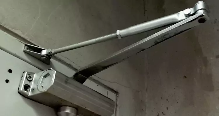 Door Closer Parallel Arm Installation in Opa-locka, FL